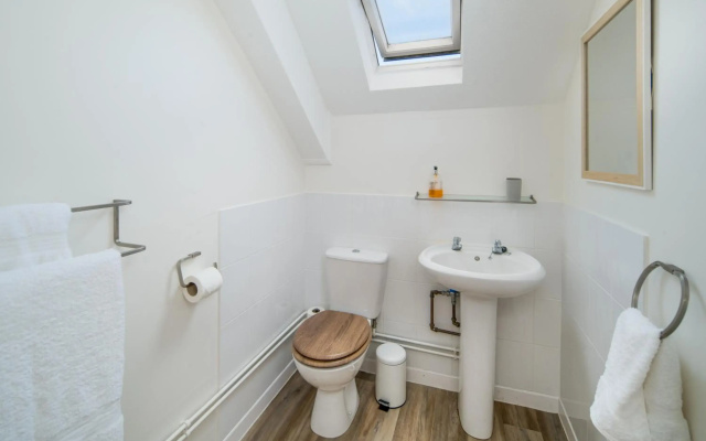 Trent Tops 3-bed penthouse apartment in West Cowes