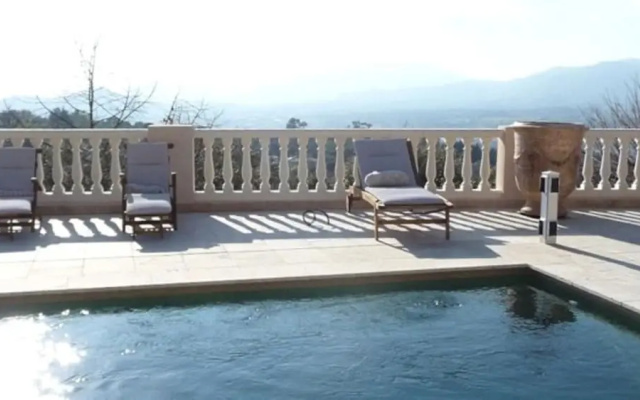 Domaine Des Trois Roses
