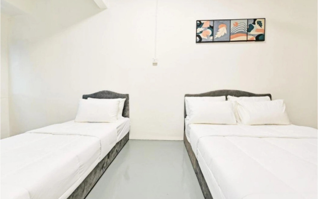 Hotel O S Homestay