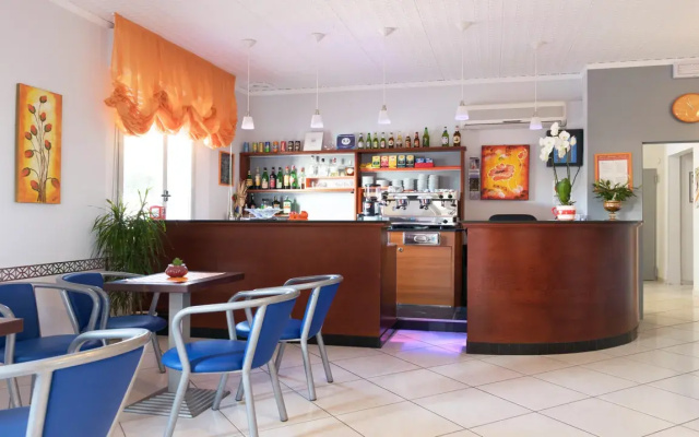 Hotel Holiday Beach
