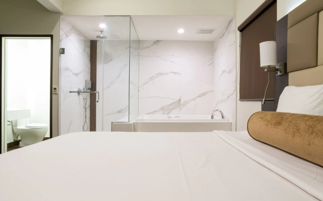 Hotel Xilo Glendale