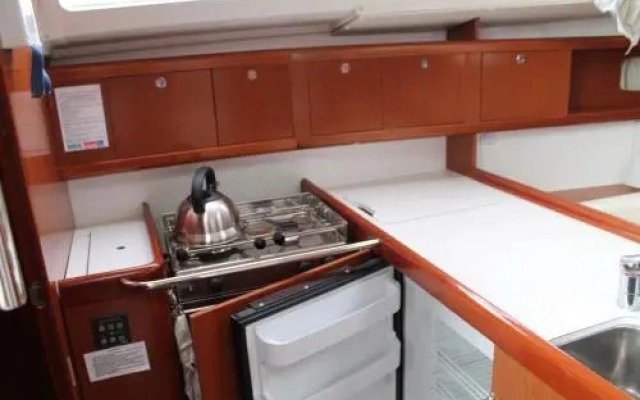 Oceanis 37 Sailing Yacht