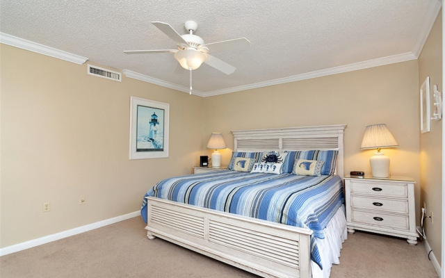 Shoreline Towers 1056 3 Bedroom Condo