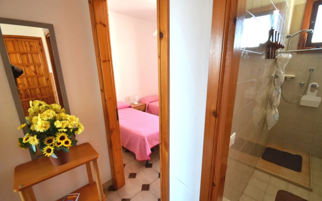 Air-conditioned Yoko Holiday Home for 5 Guests