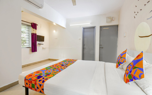 FabHotel Destiny Living
