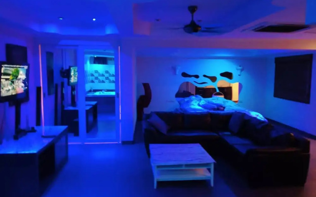 75 sqm Studio Type Jacuzzi Apartment 101a