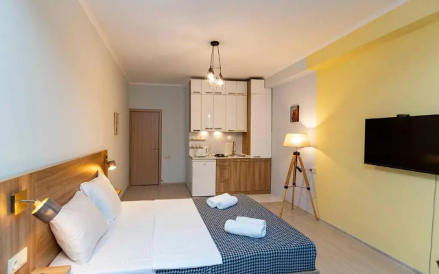 2 studio apartments w balcony in old Tbilisi