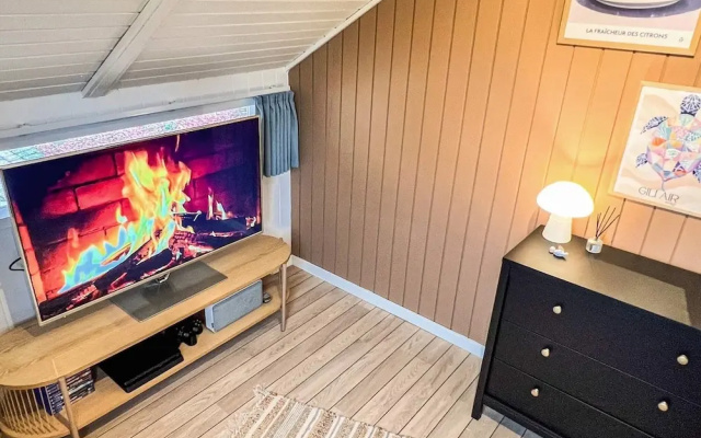 6 Person Holiday Home in Vaeggerlose