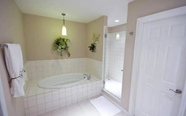 2-BD Ocean-View Condo on 3rd Floor