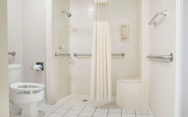 Days Inn Bastrop