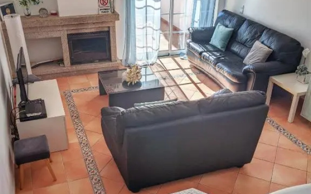 Townhouse 700m from Sao Rafael Beach