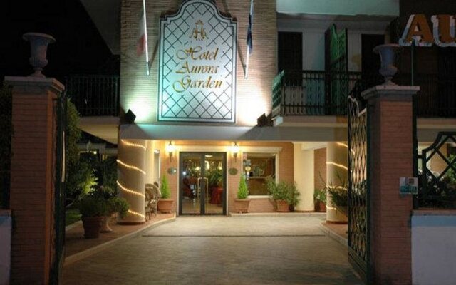Отель Aurora Garden Hotel Италия, Рим - 4 отзыва об отеле, цены и фото номеров - забронировать отель Aurora Garden Hotel онлайн вид на фасад