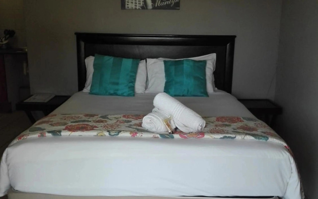 Waterside Lodge CC