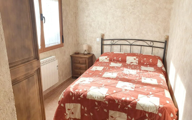 House With 5 Bedrooms in Navaluenga, With Furnished Terrace