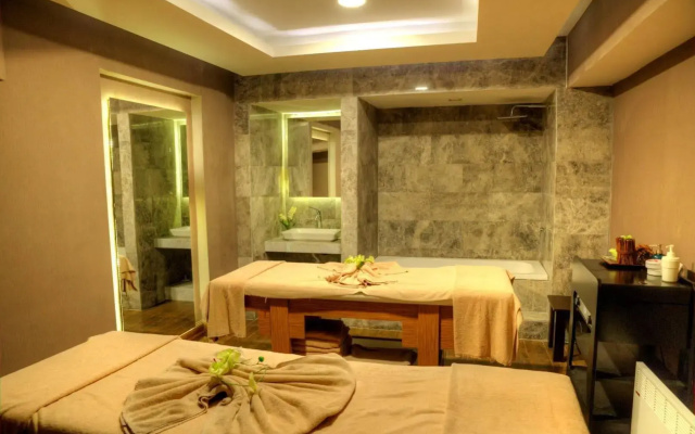 Le Bleu Hotel & Resort