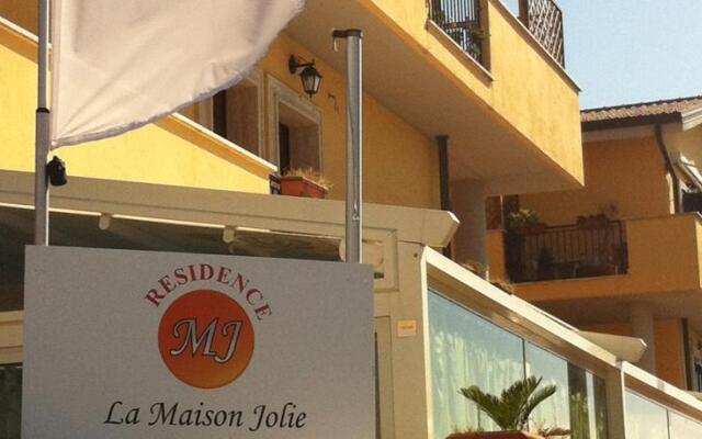 Отель Residence La Maison Jolie вид на фасад