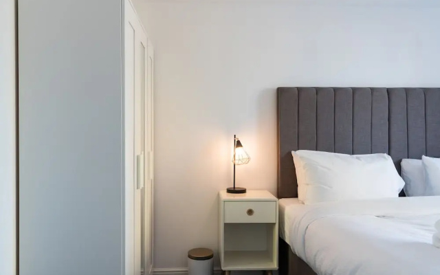 Stowe Suite by Rehoboth - Abbey Wood