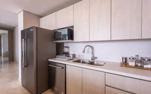 Oceanview 3BR Condo w spa gym