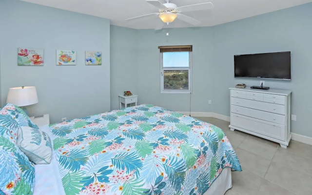 Sunrise Beach 1411 by RedAwning