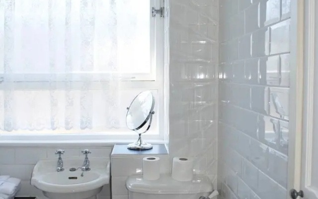 Extremely Central And Spacious Flat