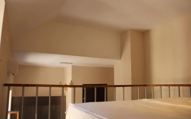 Studio Apartment Near Europe Square