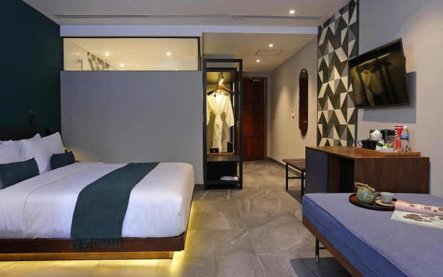 Baitong Hotel & Resort