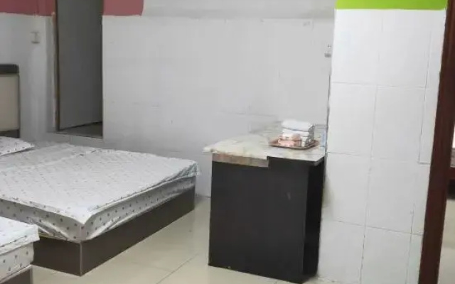 Xingguang Apartment (Zhongshan Huiyimei Shopping Plaza)