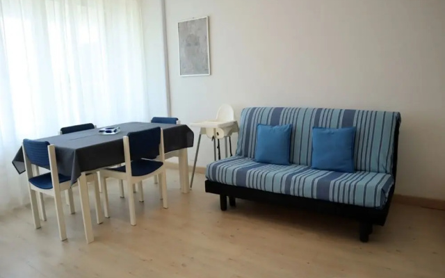 Modern Two-bedroom Apartment With Seaview Balcony