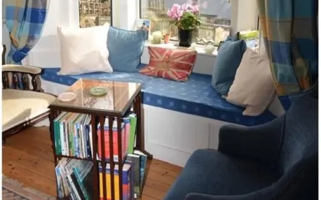 Captains Cabin
