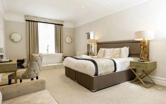 Lanelay Hall Hotel & Spa