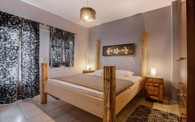 Varousi.Traditional house in old town of Trikala 1