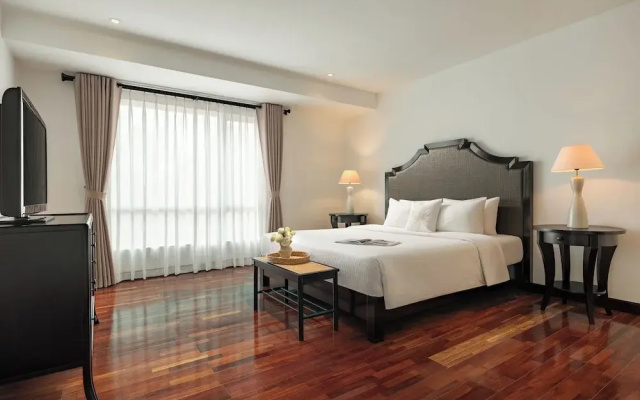 Elegant Suites Central
