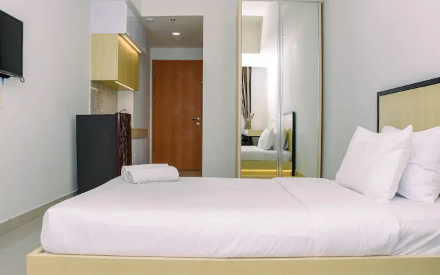 Cozy Studio with Single Bed at Evenciio Margonda Apartment