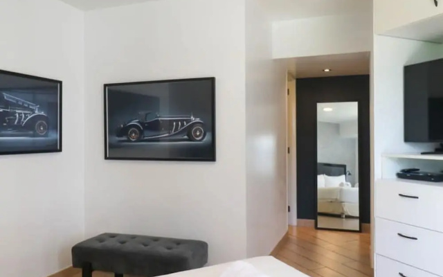 w Upscale 2BR Near Larcomar Miraflores