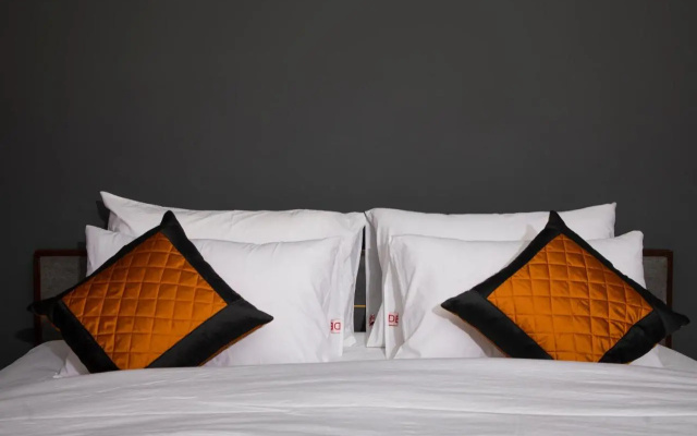 Dev Royale Hotel