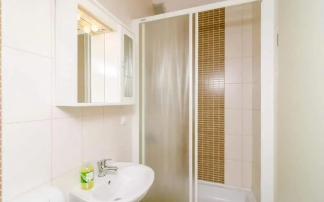 Apartments Nikola - Comfort One Bedroom Apartment With City View