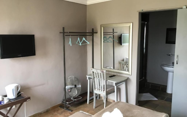 Rhino Creek Estate