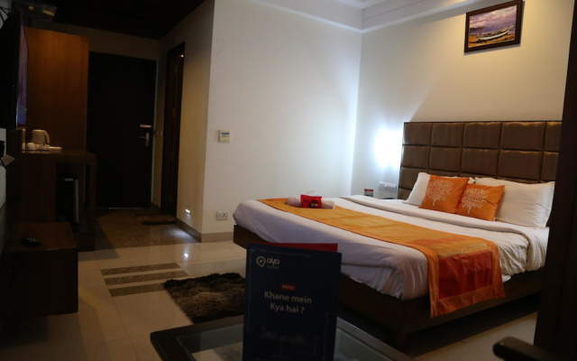 OYO 1423 Hotel Monerio