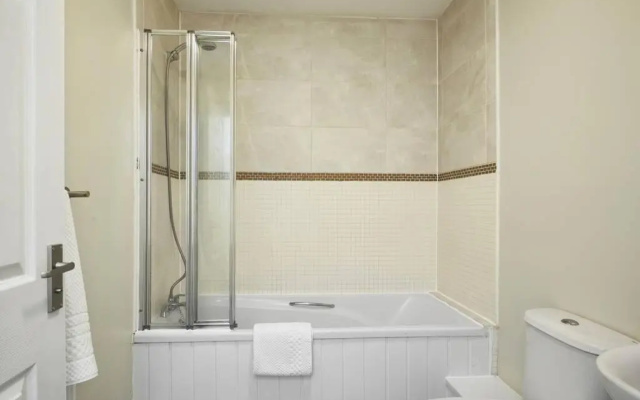 Halifax Gorgeous New Home - 3 Bedrooms