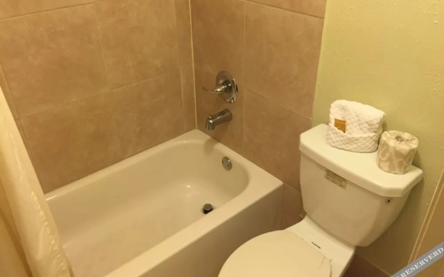 Sebring Inn