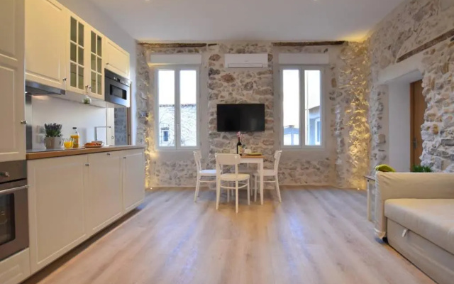 Gorgeous Brand New 2 Bedrooms