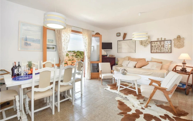Stunning Home in Basina w/ Wifi and 2 Bedrooms