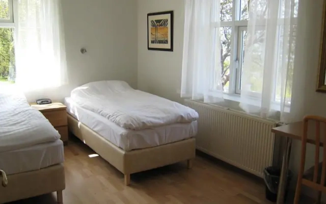 Leifsstadir Guesthouse