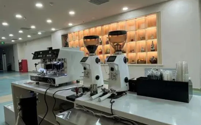 Fuhe Hotel (Yanji Yanbian University West Market Branch)