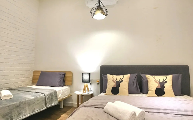 iBook 5 - Scandinavian Suites Room