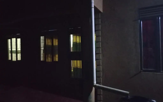 Davis Tours Home