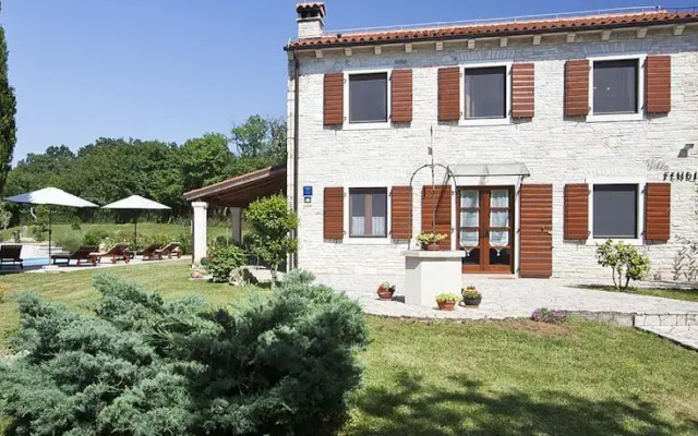 Villa Rebici 105