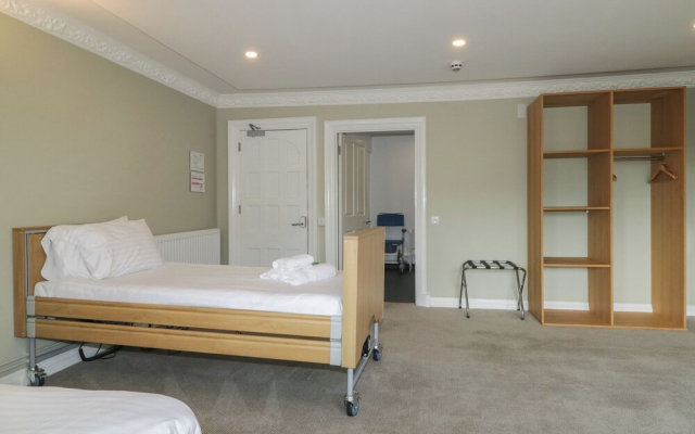 Harcombe House Rooms Accessible Ground Floor Twin
