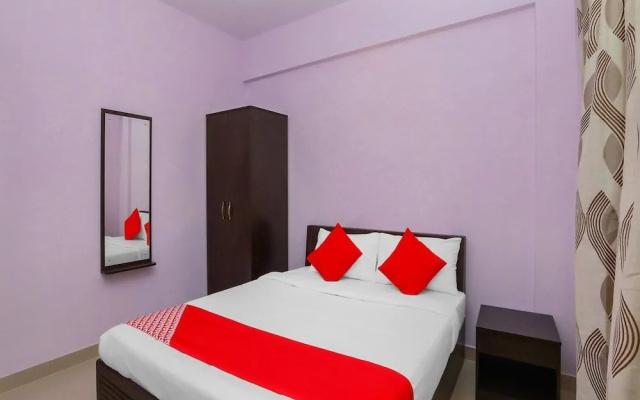 OYO 18600 Krish Lakeside Comforts