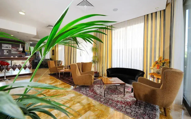 Hotel Sirius